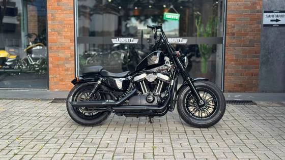 HARLEY-DAVIDSON SPORTSTER FORTY-EIGHT HARLEY-DAVIDSON SPORTSTER FORTY-EIGHT